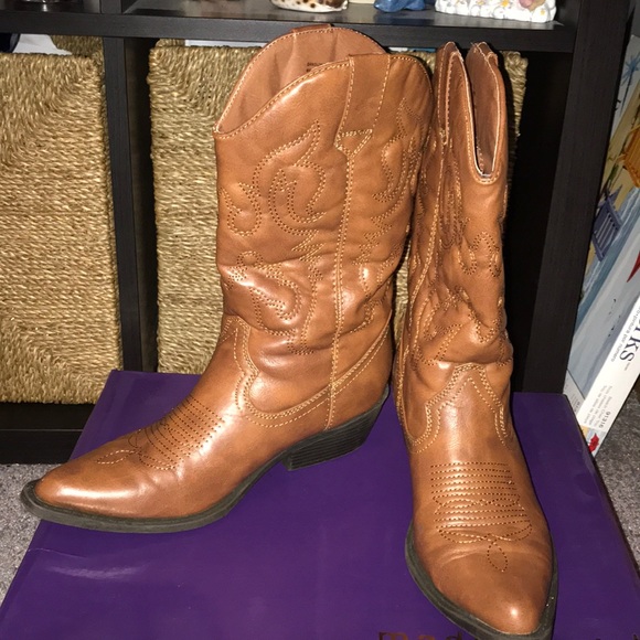 madden girl cowgirl boots